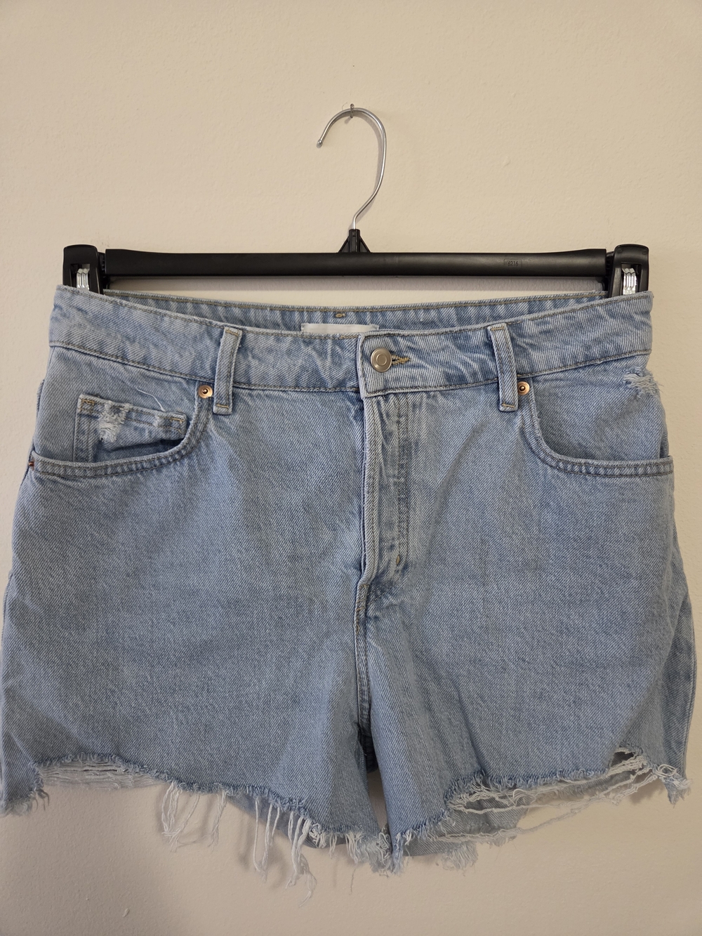 H&M High Waisted Jean Short Distressed Light Blue Size 10